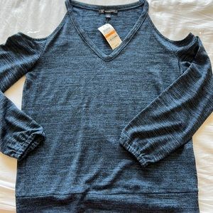 NWT INC light sweater top with open shoulder long sleeve size Small.